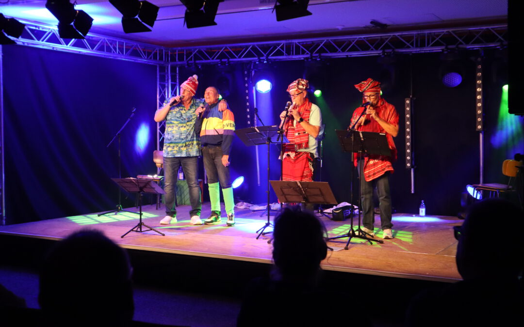 A-Capella-Comedy-Gruppe „Vokal5mal“ begeistert in voll besetzter Aula der Realschule