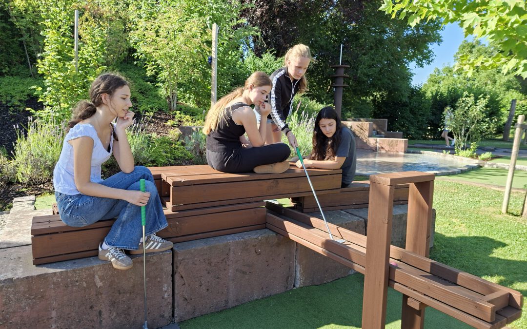 Ausflug Peru AG und Spanisch AG am 9. Juli 2026 zum Erlebnisminigolf Sinzheim